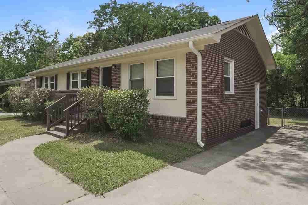 4700 Hidden Valley Rd - Photo 4 of 16