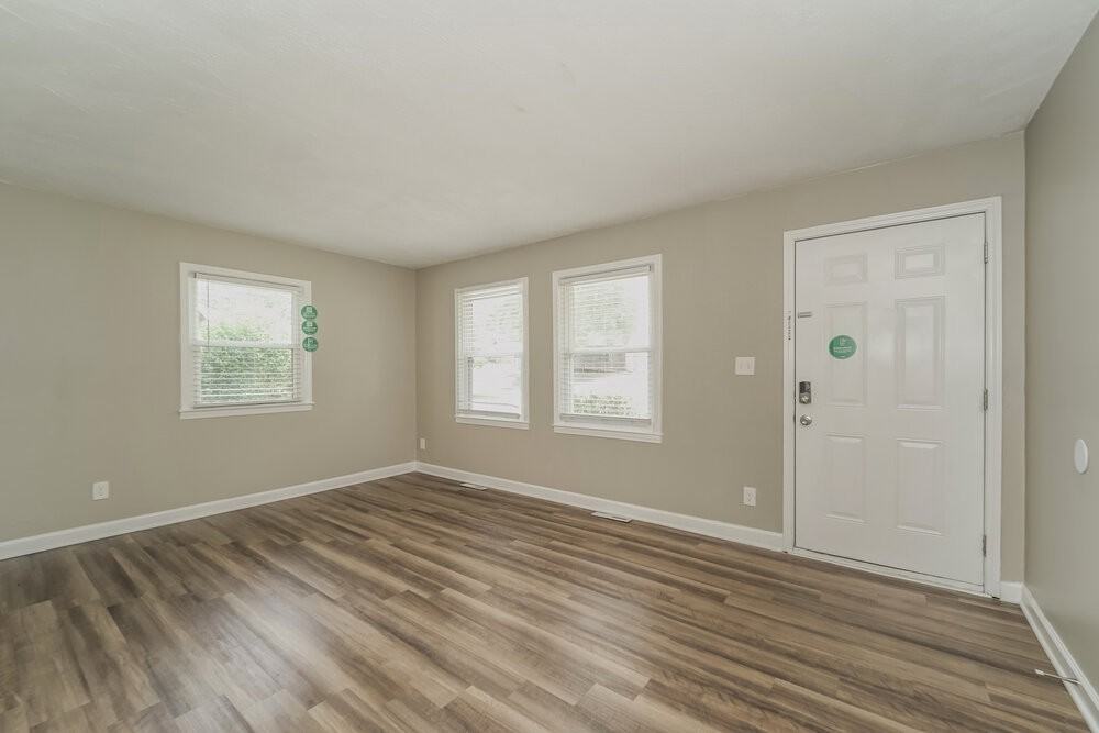 4700 Hidden Valley Rd - Photo 5 of 16