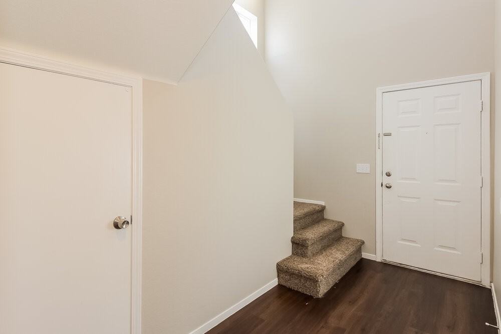 8832 Pine Pitch Dr - Photo 4 of 17