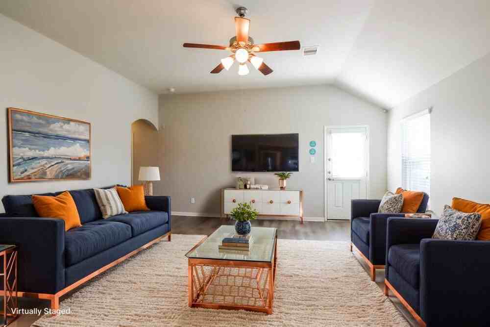 1110 Shadow Glenn Dr - Photo 3 of 19