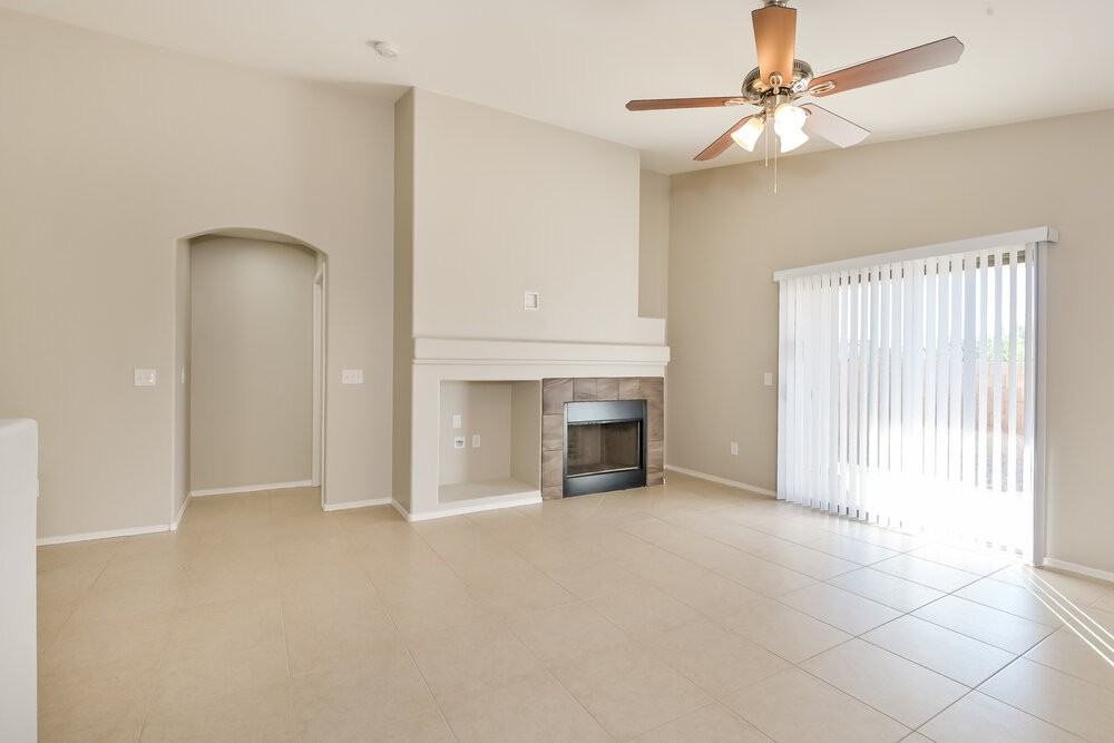 8301 W Melanitta Dr - Photo 4 of 19