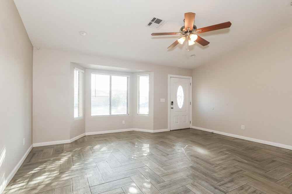 6614 W Pima St - Photo 3 of 16