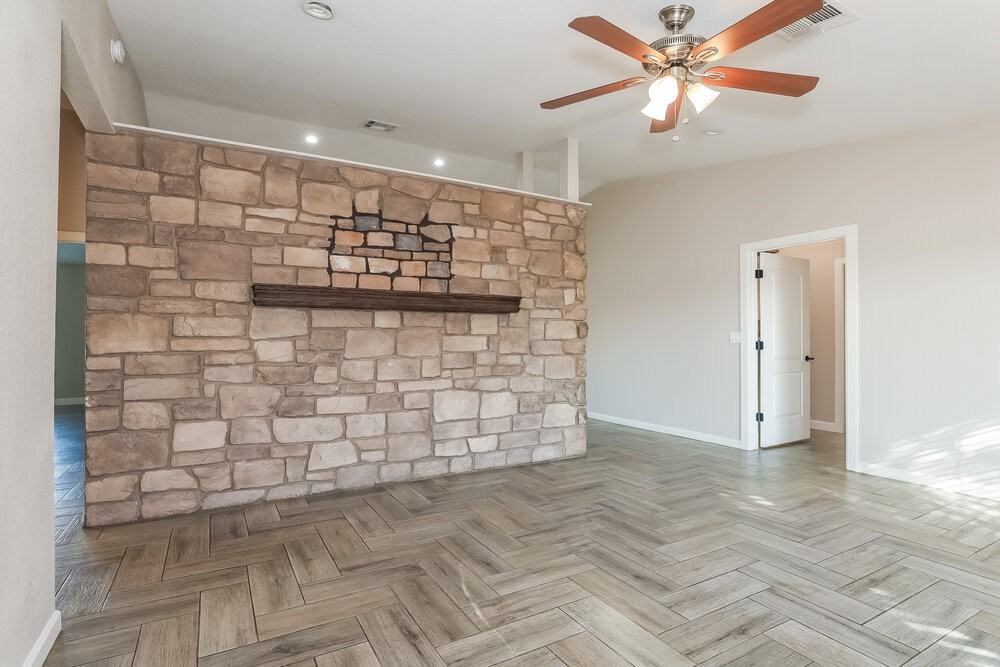 6614 W Pima St - Photo 4 of 16