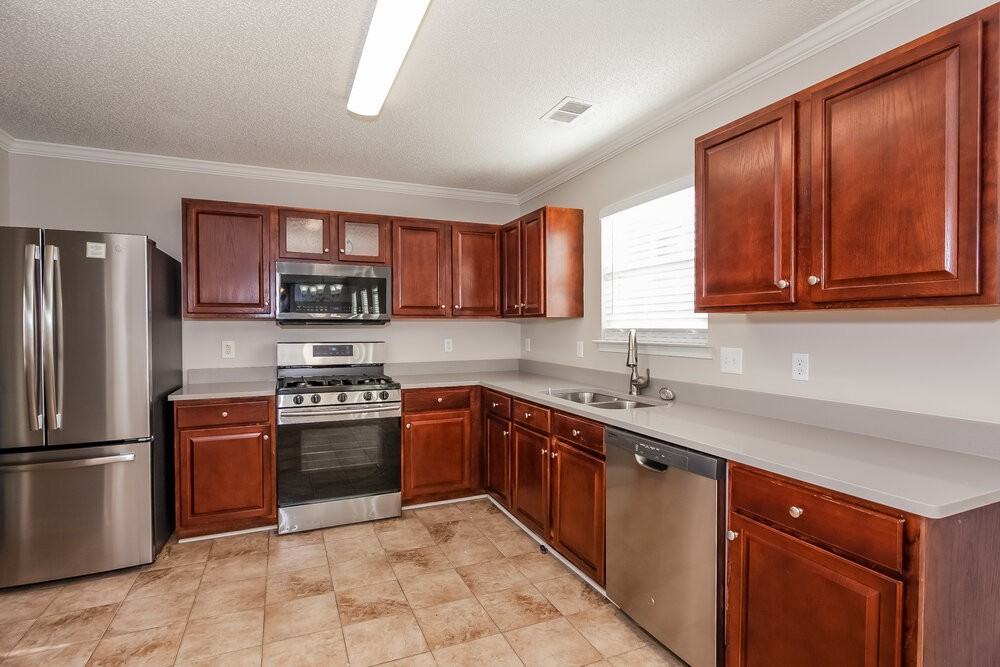 6021 Pennycross Ln - Photo 6 of 17