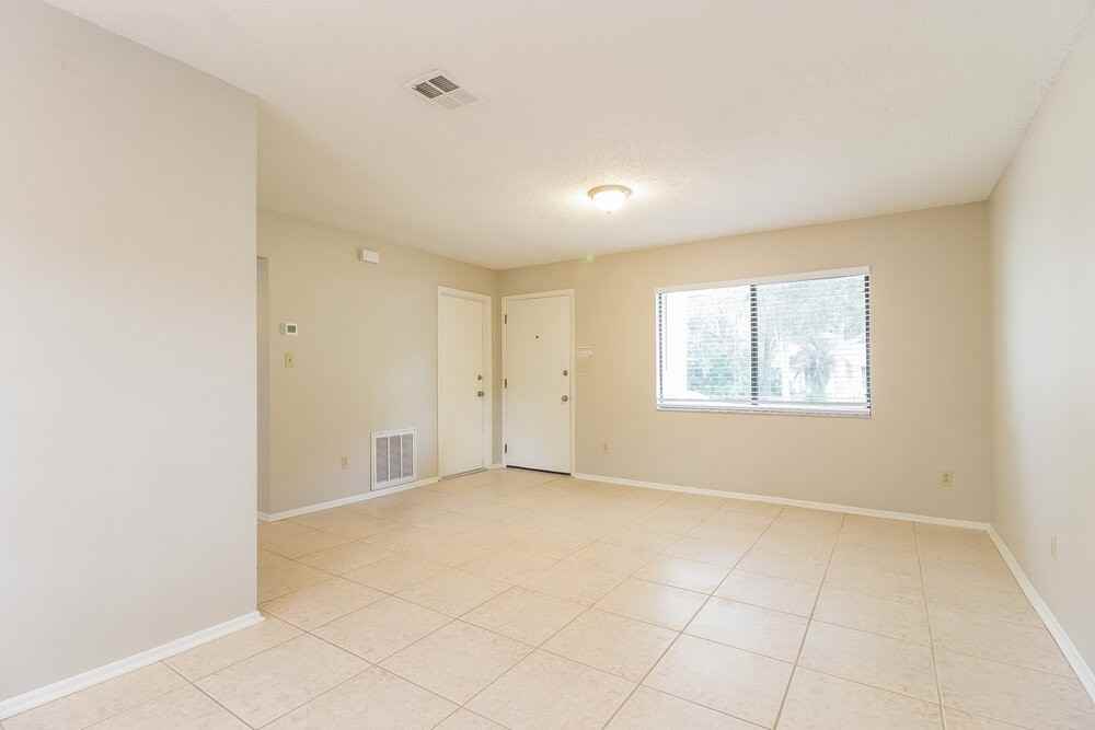 234 Oak Rd - Photo 2 of 14