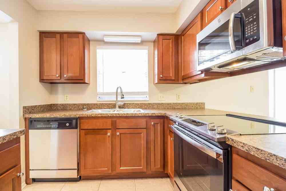 234 Oak Rd - Photo 4 of 14