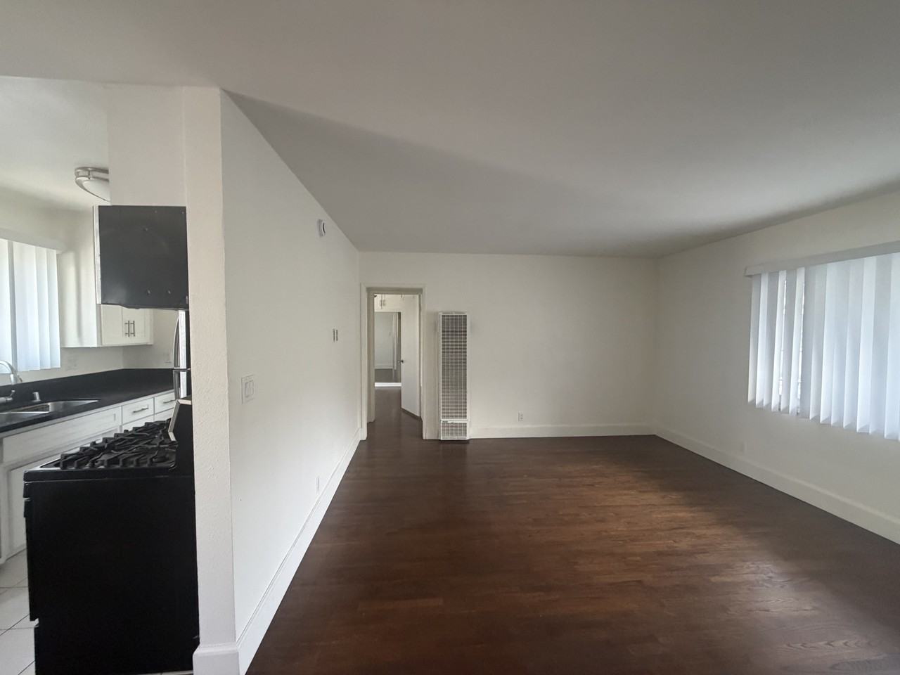 2700 Abbot Kinney Boulevard #9 - Photo 5 of 26