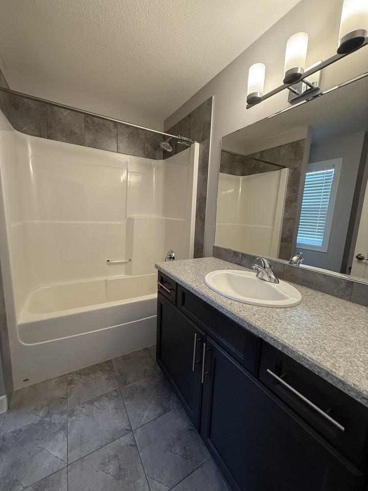 424 Simpkins Link Leduc - Photo 4 of 28