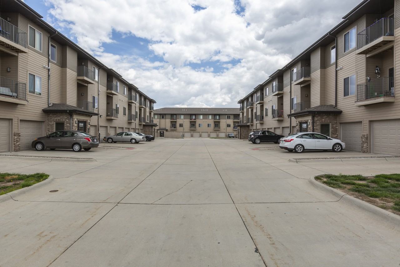 The Sterling Apartments at Grand Island - Photo 3 of 38