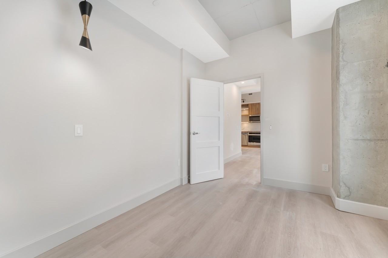 77 Florence - Photo 4 of 28