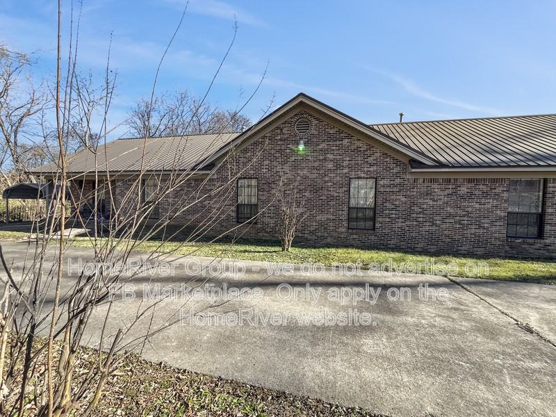 482 Williams Ave #101