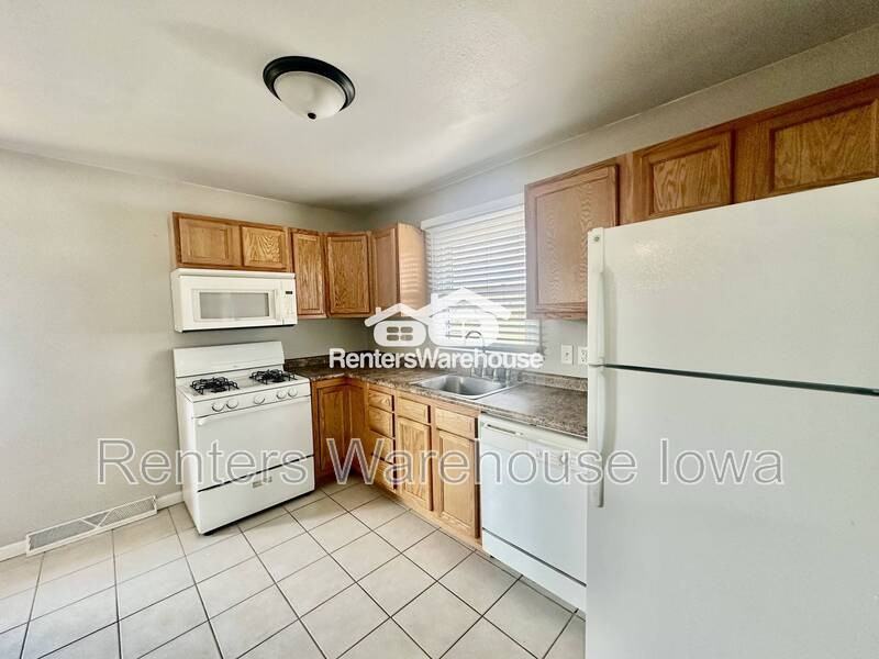 4120 Se 15th Ct - Photo 3 of 15