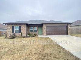 featured image of 208 Magnolia Ct