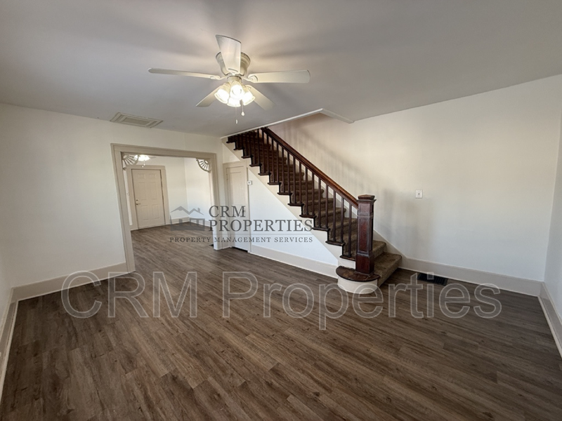 811 N Webster St - Photo 7 of 18