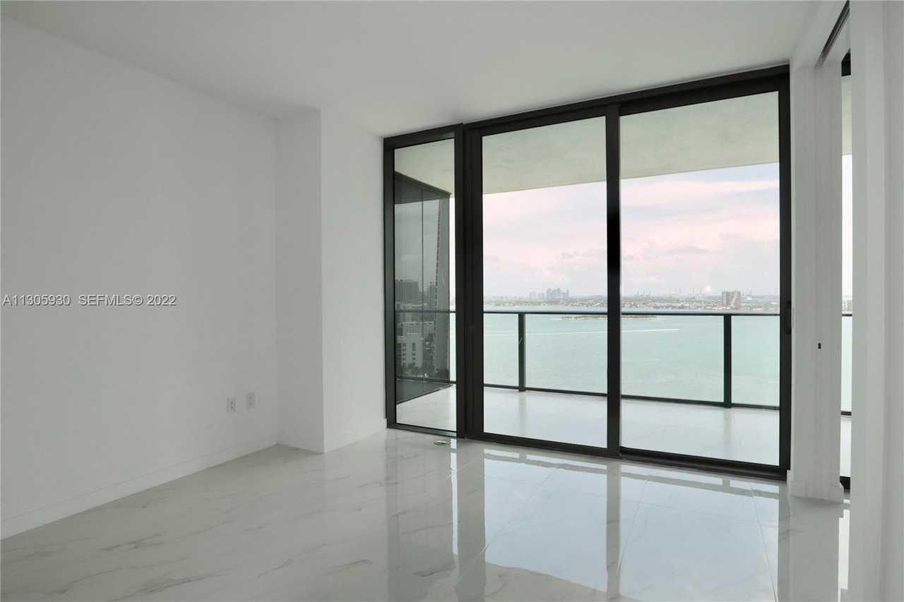 NE 30th St & Biscayne Blvd - Photo 5 of 10