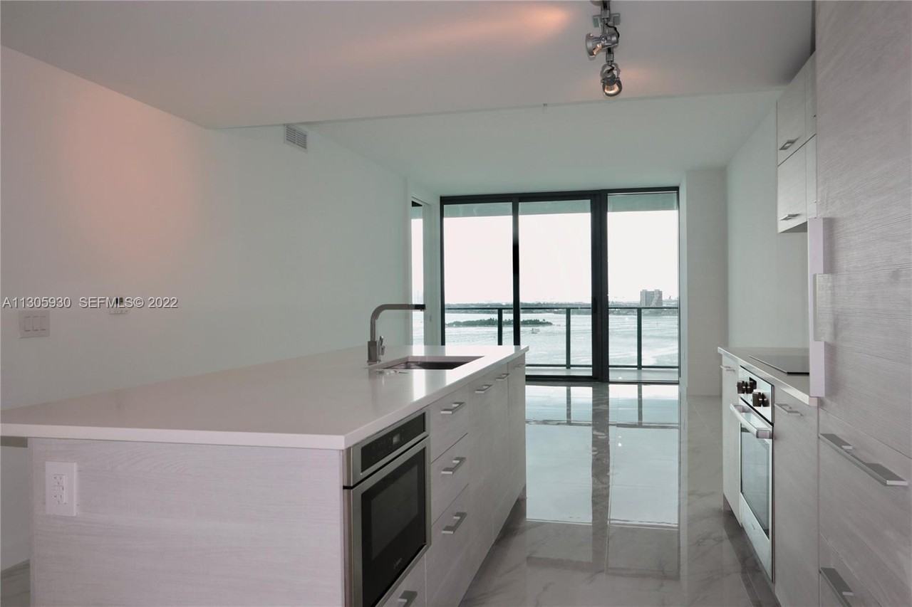 NE 30th St & Biscayne Blvd - Photo 4 of 10