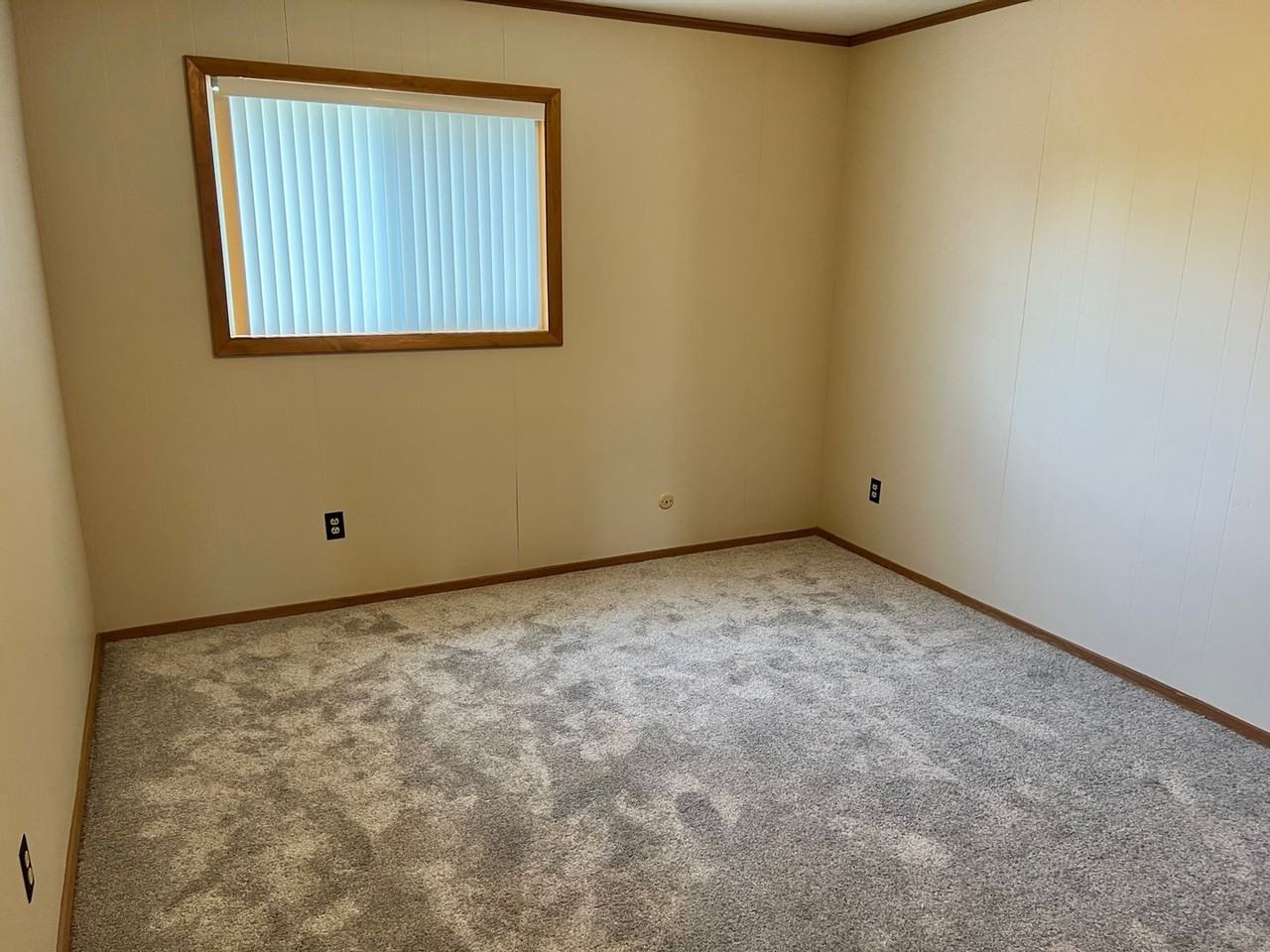 1960 Burton St Se - Photo 6 of 16