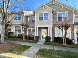 featured image of 1121 Drummond Ln