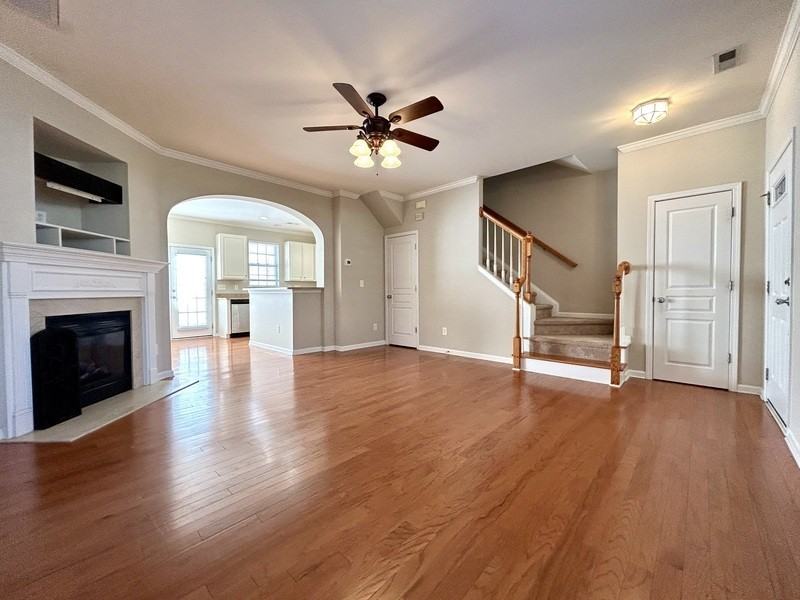 1121 Drummond Ln - Photo 7 of 23