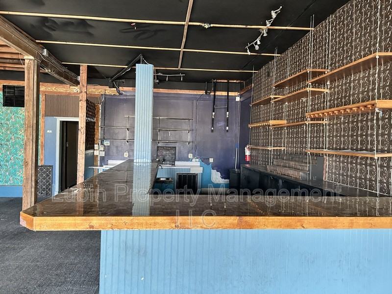 2617 Broad Ave - Photo 7 of 11