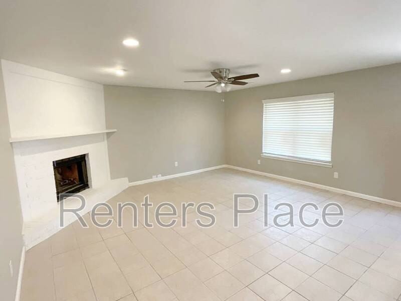 1001 Sw 101st St - Photo 2 of 15