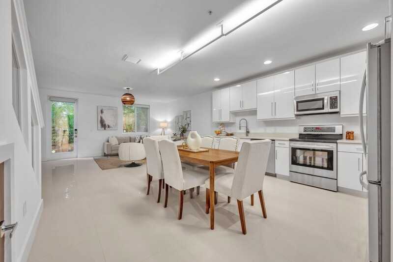 438 W Swoope Ave - Photo 5 of 30