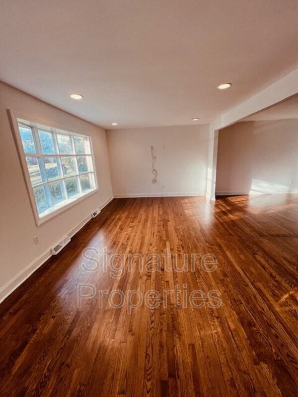 936 Weaver Ave - Photo 4 of 30