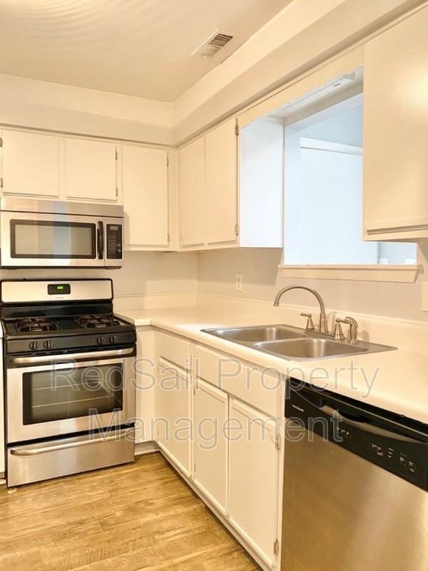 23 Riverchase Dr - Photo 5 of 13