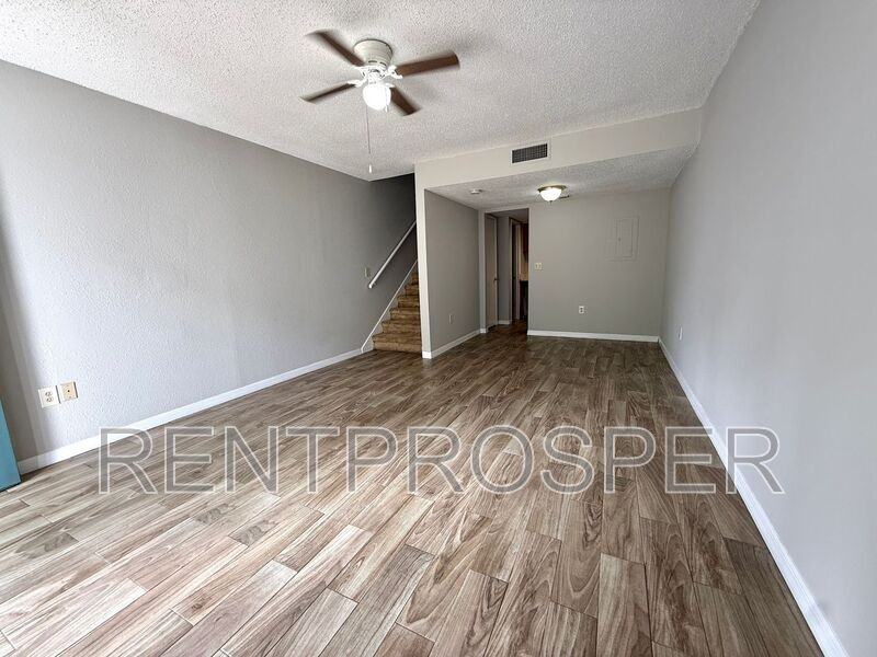 4153 S Semoran Blvd #3 - Photo 3 of 23