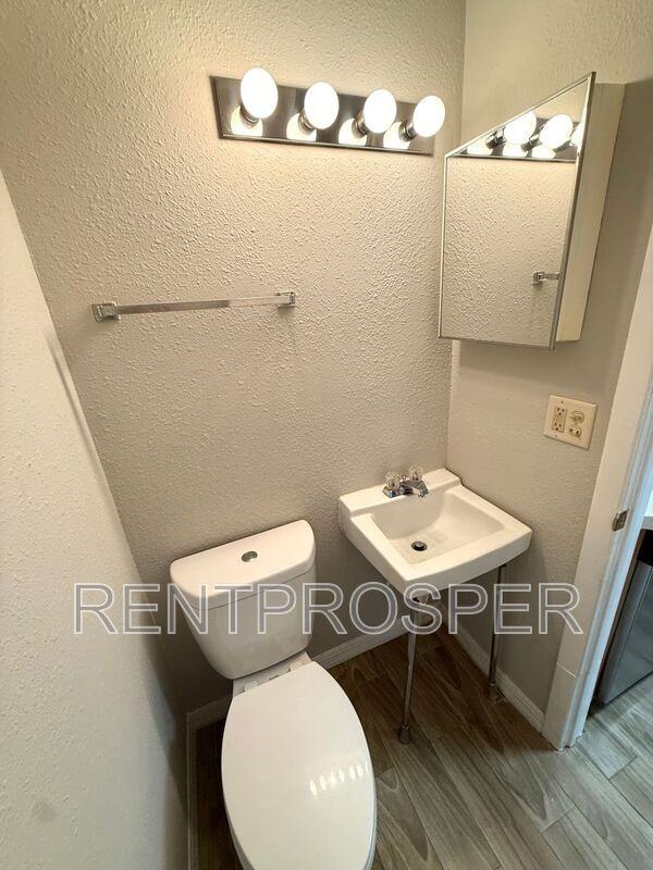 4153 S Semoran Blvd #3 - Photo 6 of 23