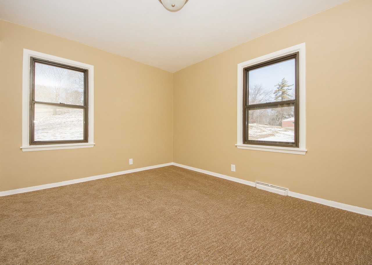 1010 Valley Drive - Photo 2 of 22