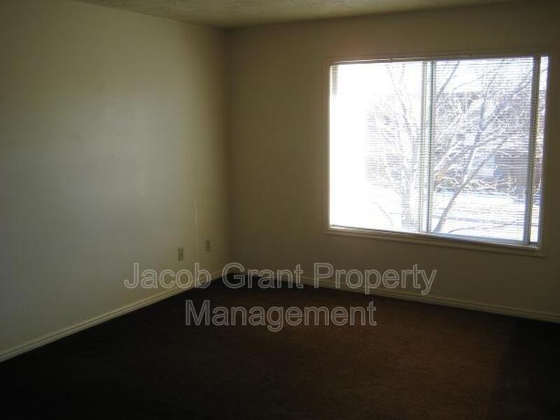 747 Whittier St - Photo 3 of 5