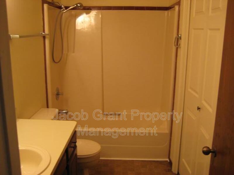 747 Whittier St - Photo 5 of 5