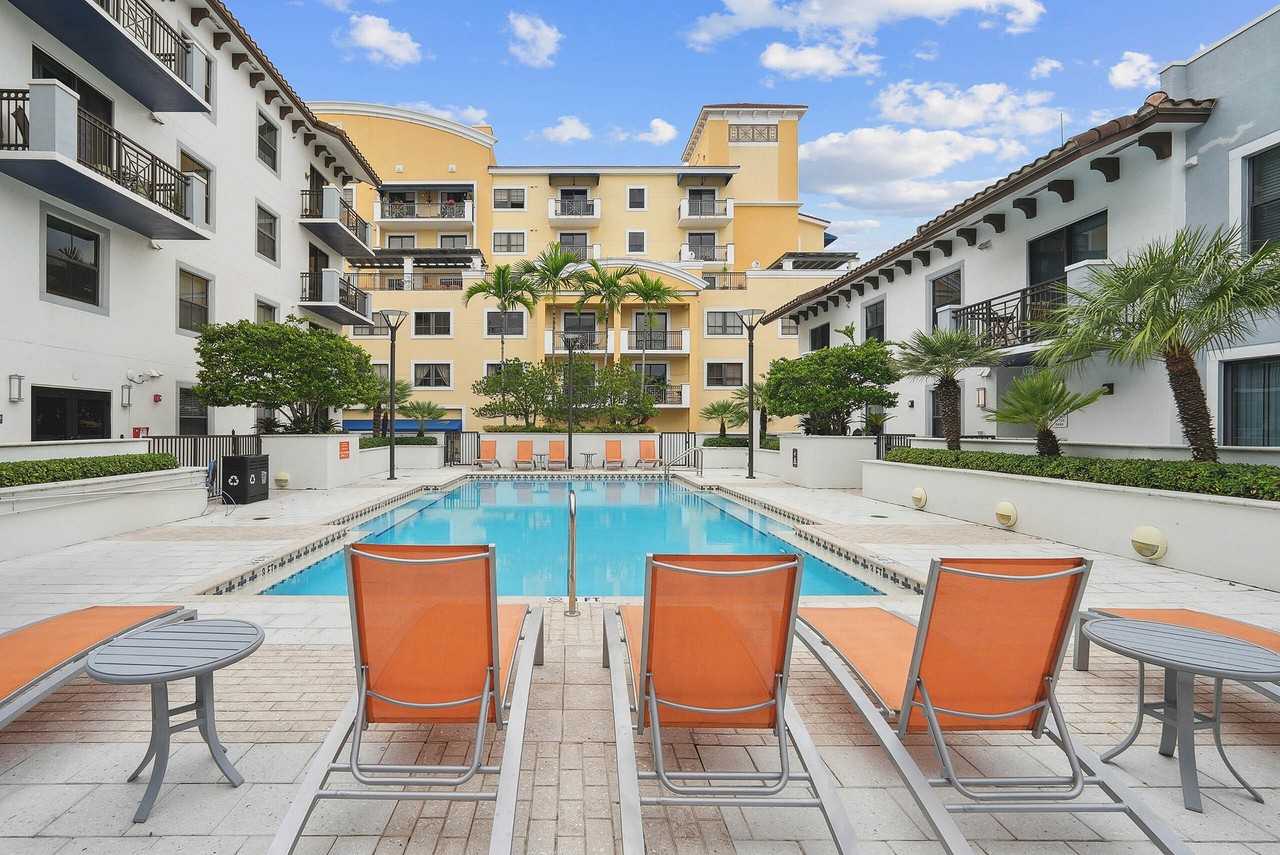 AMLI Dadeland - Photo 5 of 50