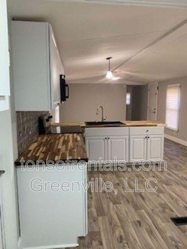 311 Goldsmith Rd - Photo 5 of 16