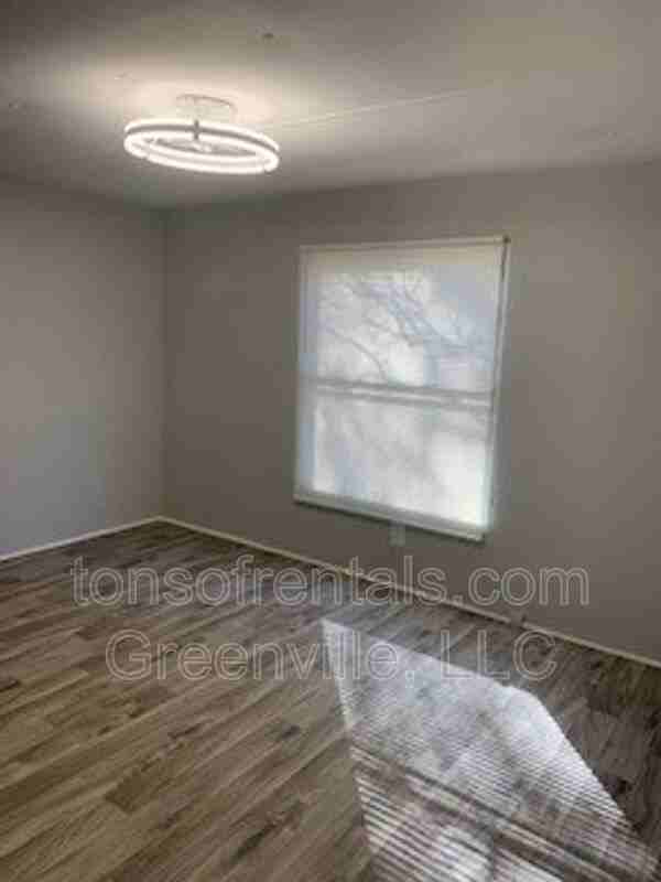 311 Goldsmith Rd - Photo 6 of 16