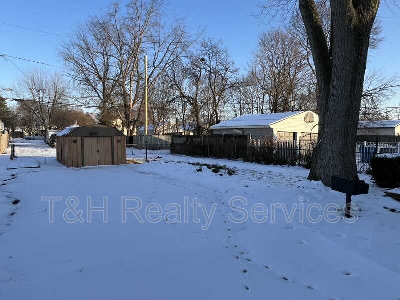 4651 Norwaldo Ave - Photo 4 of 20