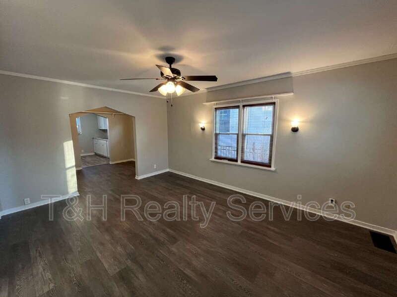 4651 Norwaldo Ave - Photo 7 of 20