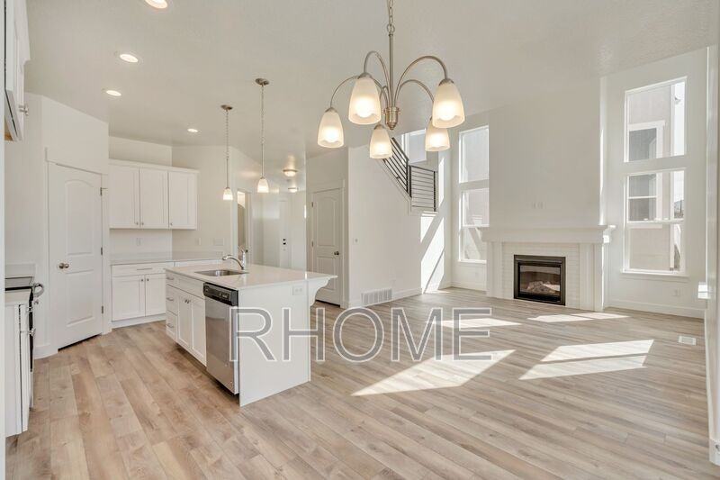 16106 S Bodmin Way - Photo 3 of 26