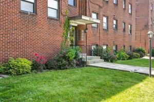 featured image of 667 Florida Ave