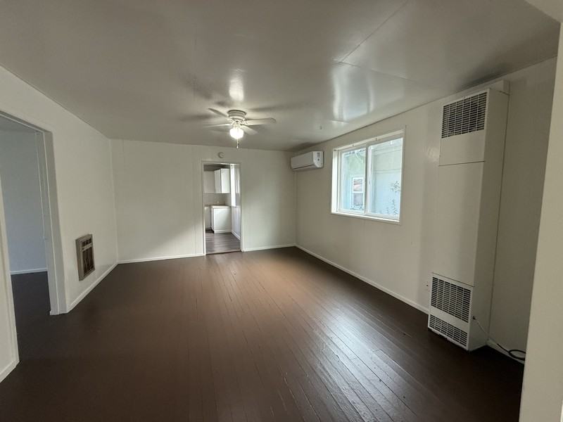 328 Se Lane Ave - Photo 3 of 25