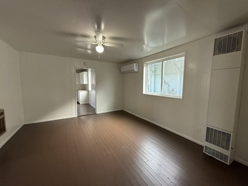 328 Se Lane Ave - Photo 5 of 25