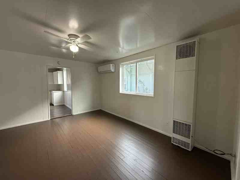 328 Se Lane Ave - Photo 6 of 25