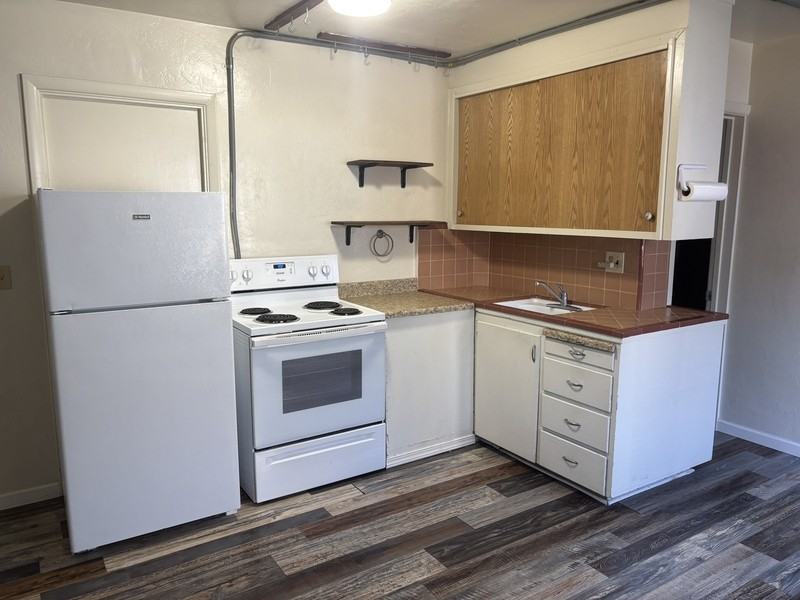 3026 Ne Douglas Ave - Photo 6 of 12