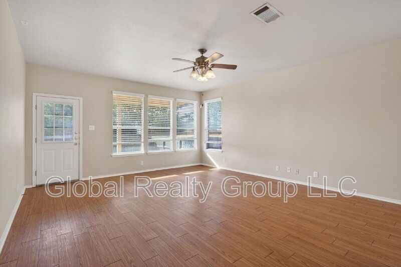 212 Cloud Xing - Photo 6 of 28