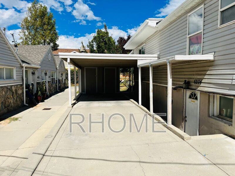 4270 S St - Photo 3 of 7