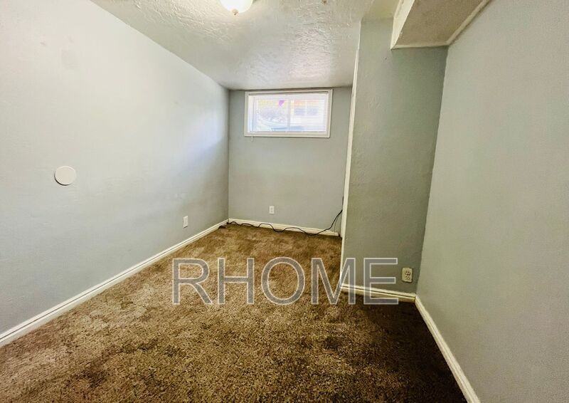 4270 S St - Photo 6 of 7