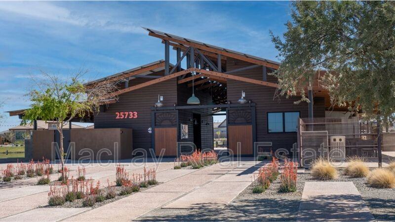 25704 S 231st St - Photo 3 of 8