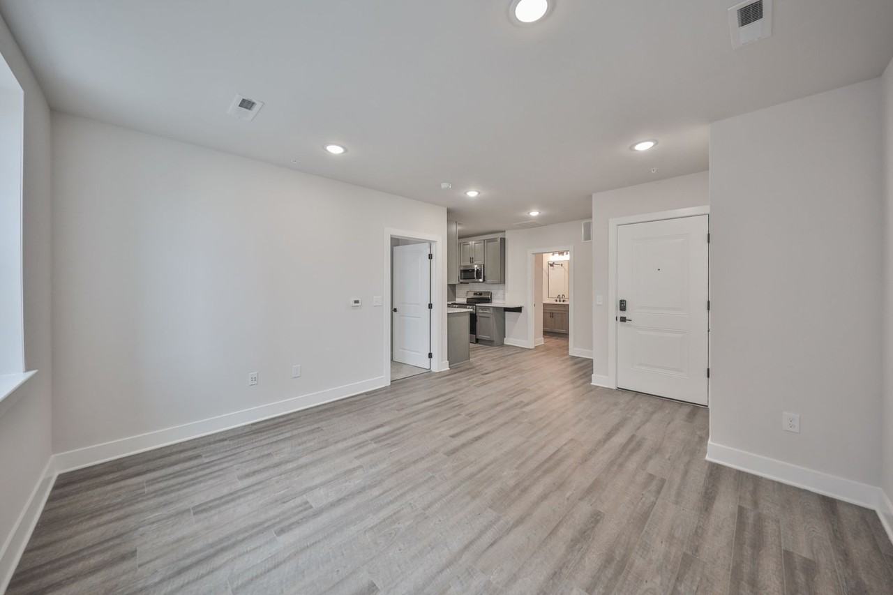 HH Bangor Block - Photo 2 of 50