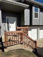 featured image of 5716 N London Ave #5716